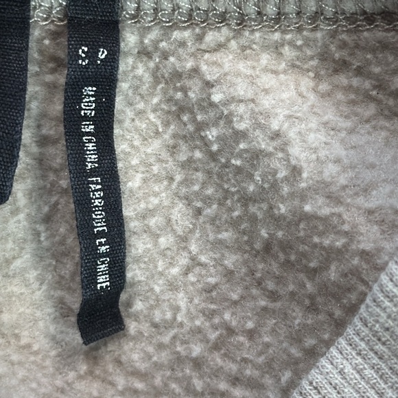 Vintage Cropped Sweatshirt Perfect For Layering - Picture 4 of 5